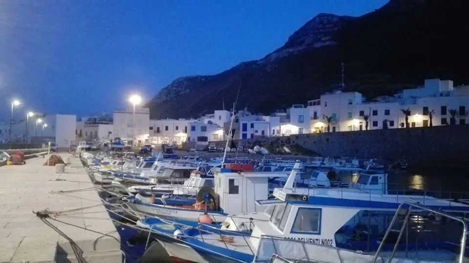 Il Viaggiatore Marettimo 0*,  Italy